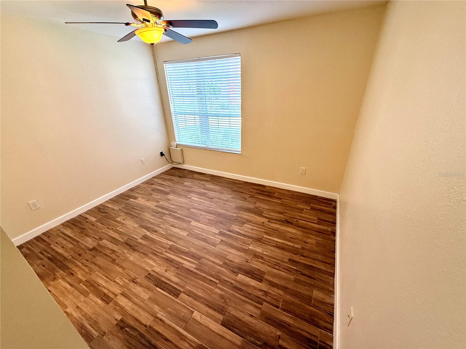 Image 20 of 41 For 10512 Windsor Lake Court 10512