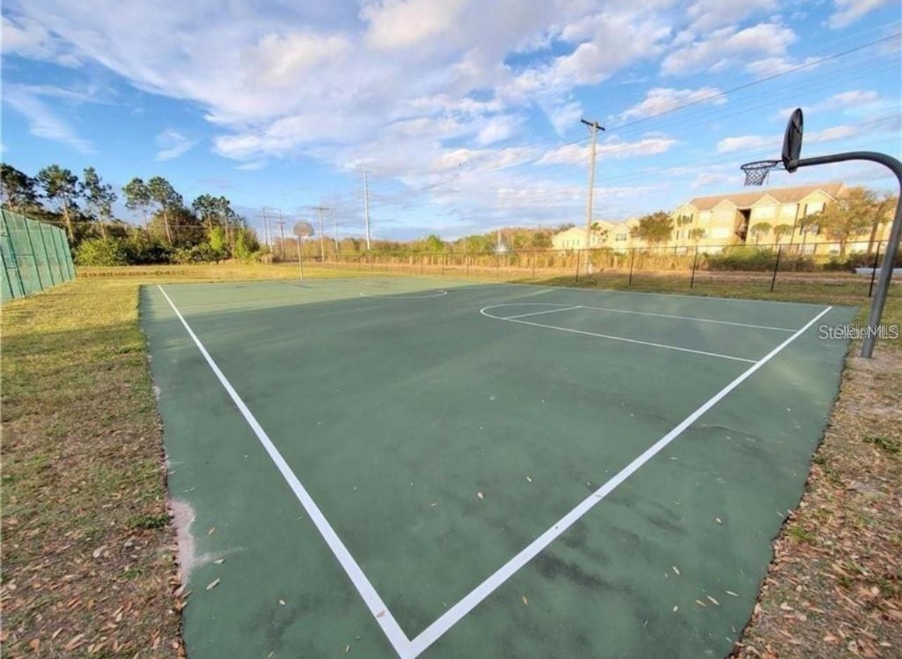 Image 7 of 41 For 10512 Windsor Lake Court 10512