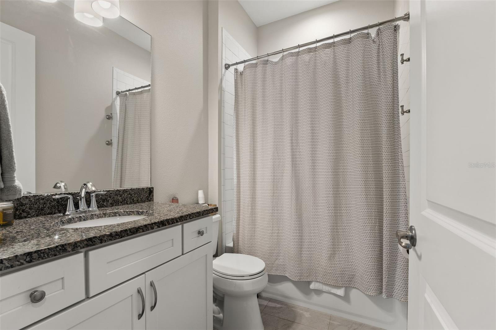 Image 38 of 57 For 4020 Kensington Avenue