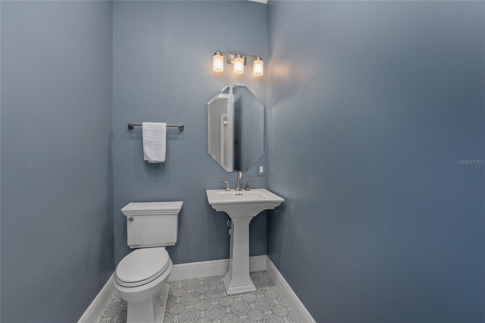Image 12 of 63 For 3709 Dale Avenue