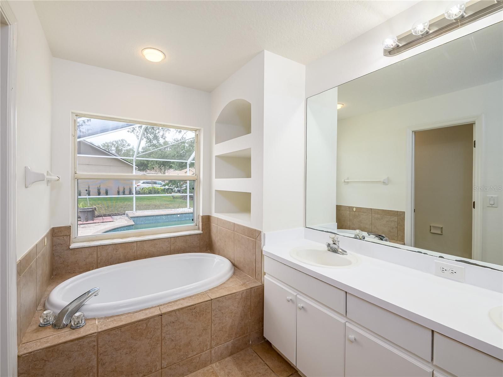 Image 5 of 100 For 10117 Whisper Pointe Drive