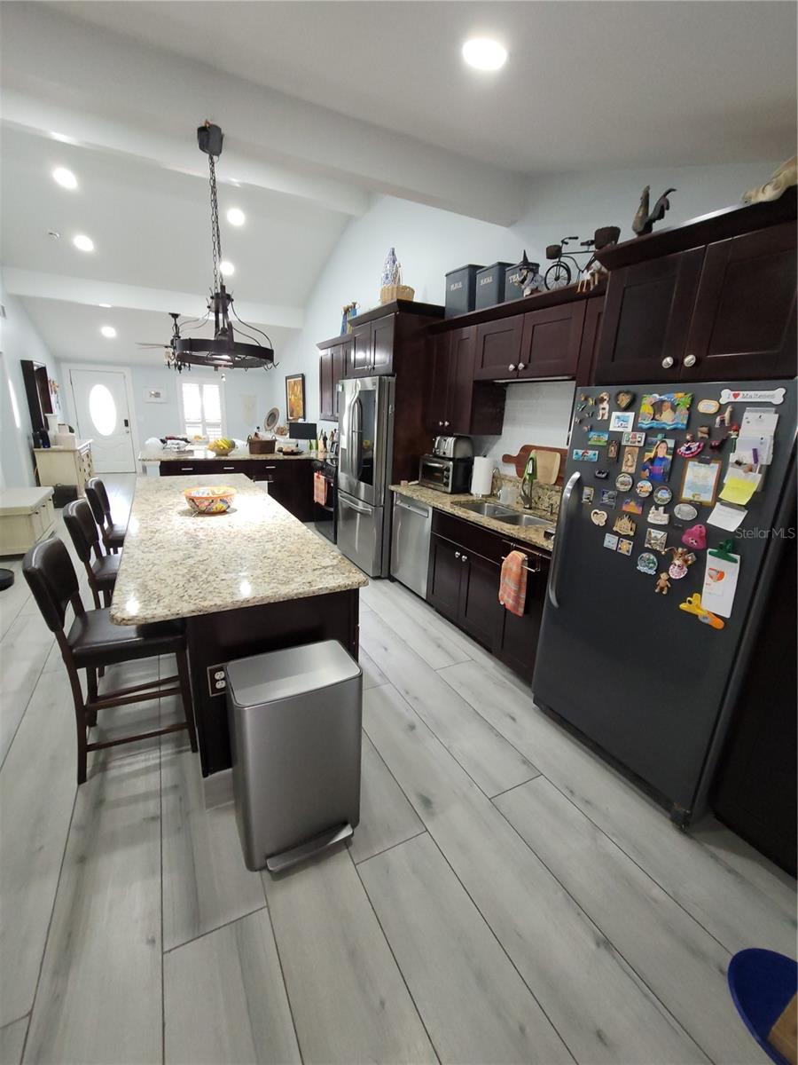Image 3 of 61 For 8320 Woodlake Place