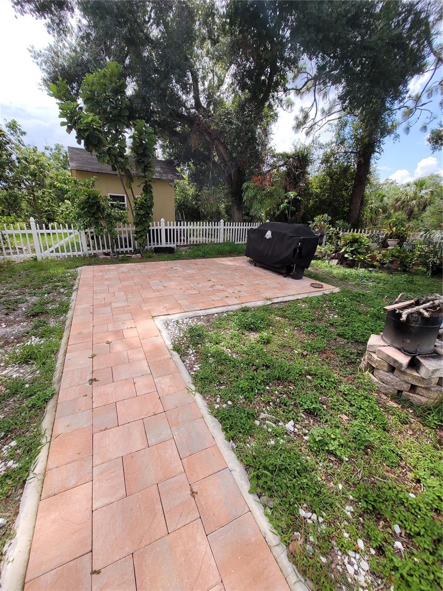 Image 36 of 61 For 8320 Woodlake Place