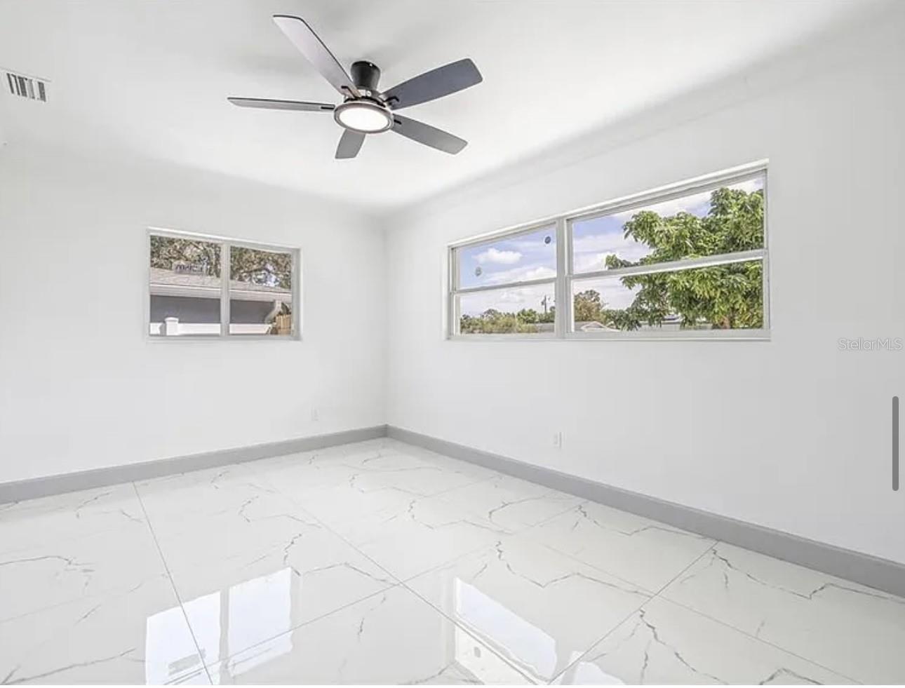 Image 16 of 33 For 1252 San Remo Avenue