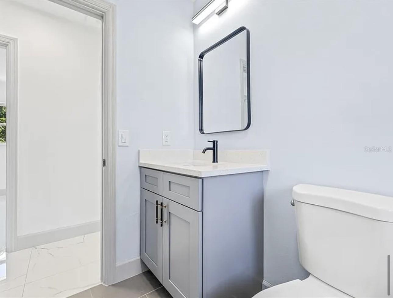 Image 23 of 33 For 1252 San Remo Avenue