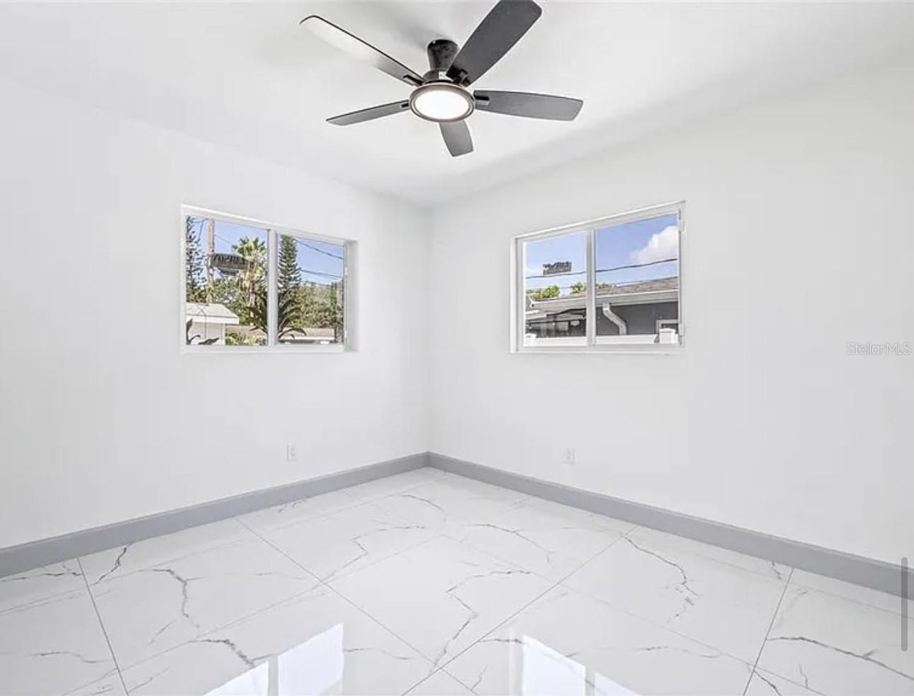 Image 27 of 33 For 1252 San Remo Avenue