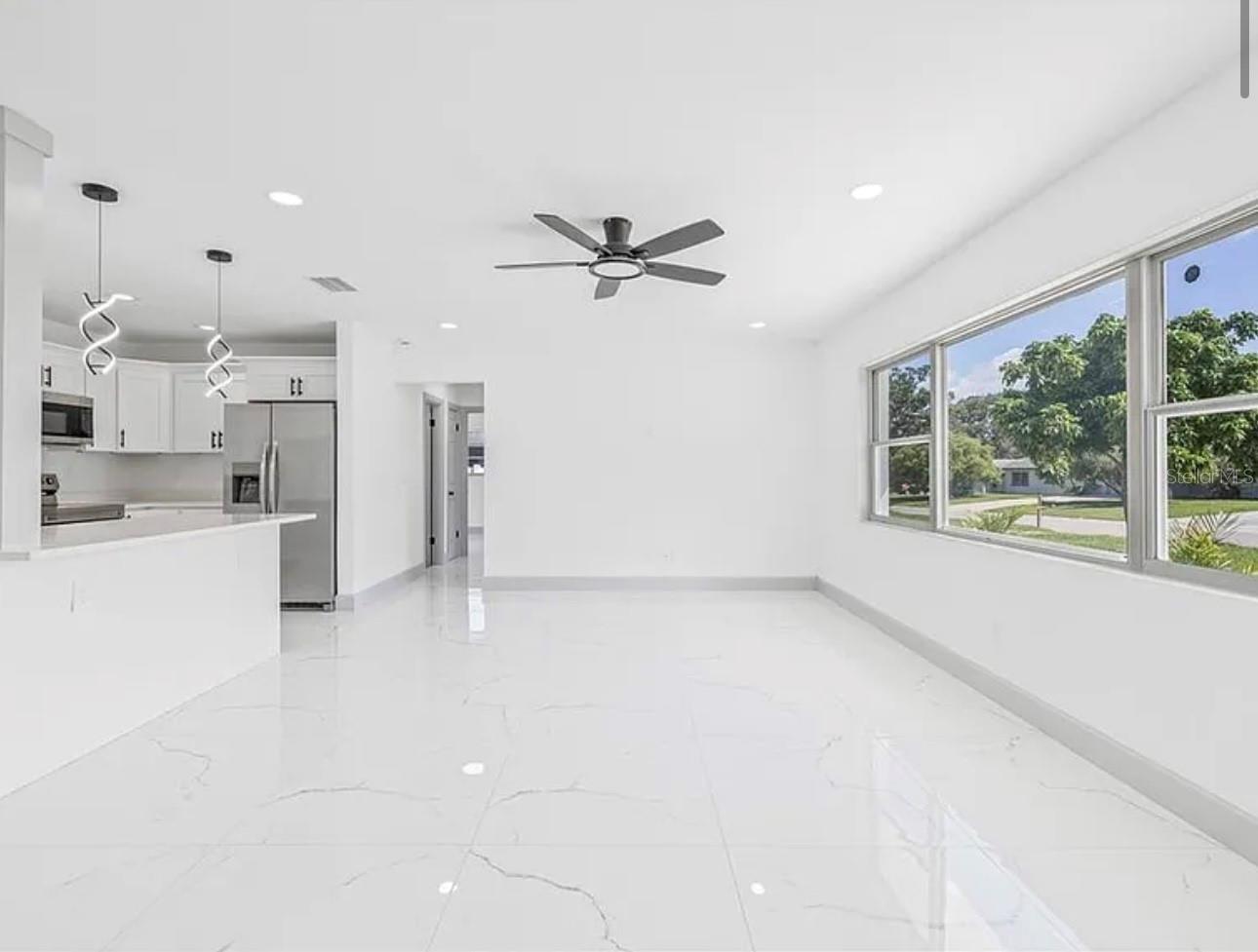 Image 6 of 33 For 1252 San Remo Avenue