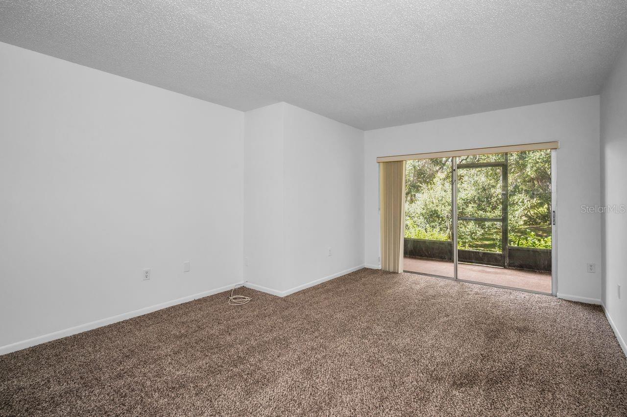 Image 12 of 46 For 860 Virginia Street 105