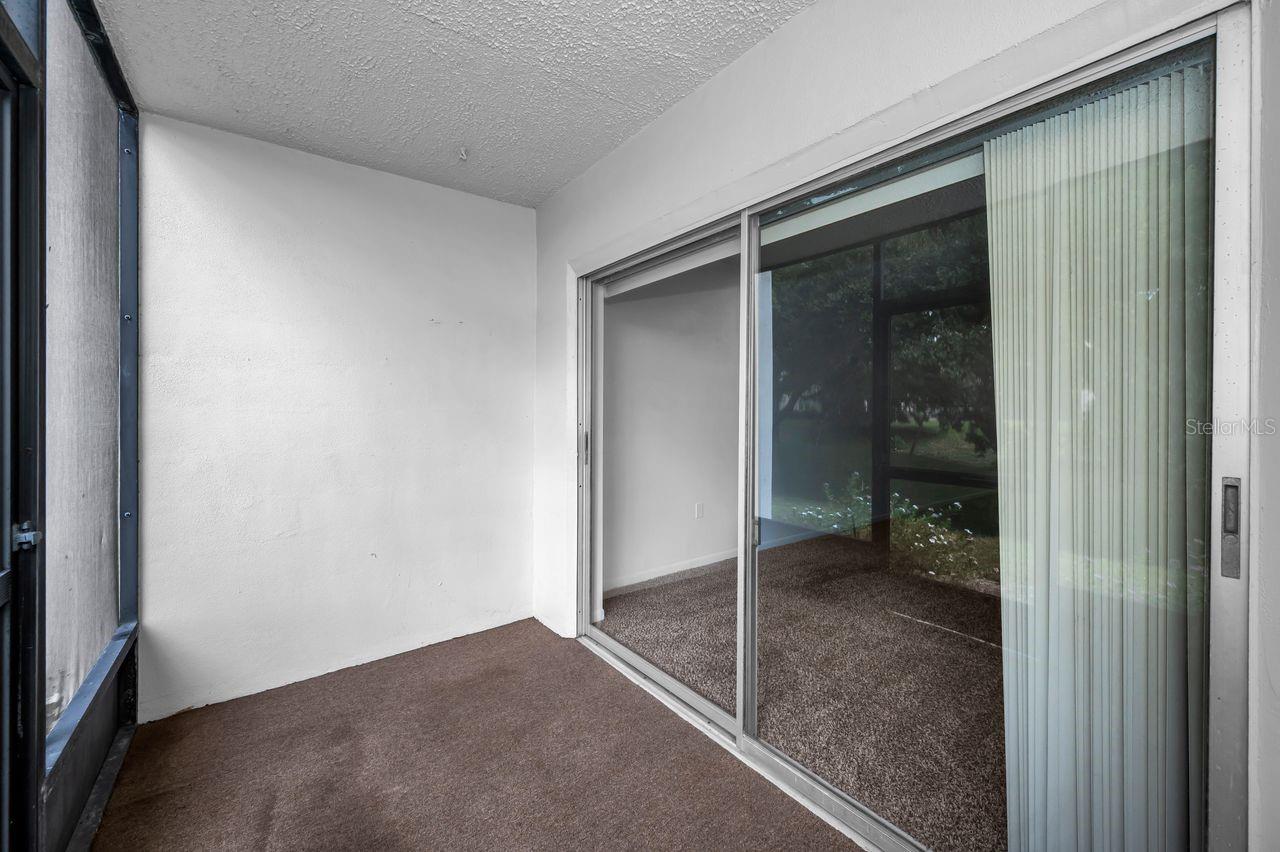 Image 22 of 46 For 860 Virginia Street 105
