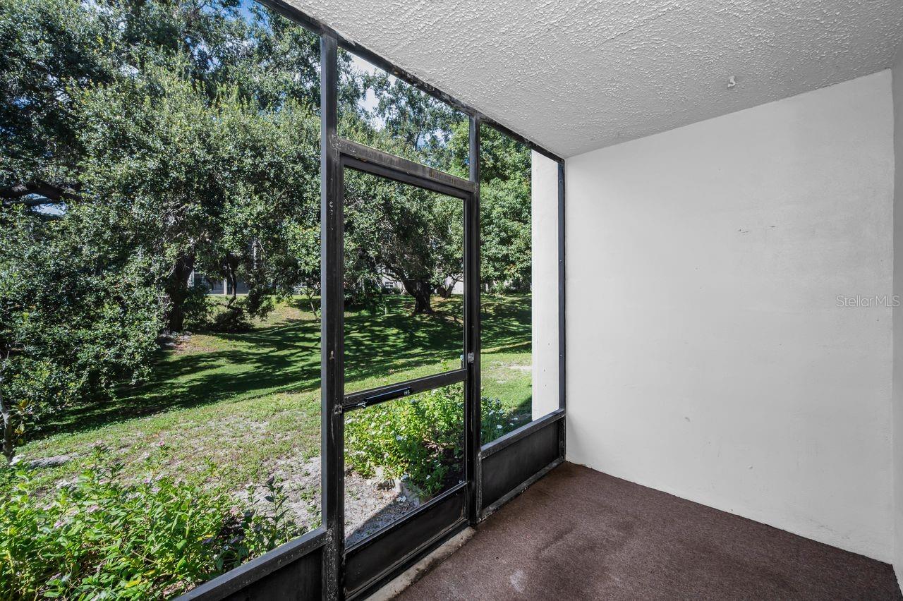 Image 23 of 46 For 860 Virginia Street 105