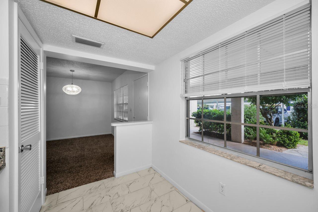 Image 9 of 46 For 860 Virginia Street 105