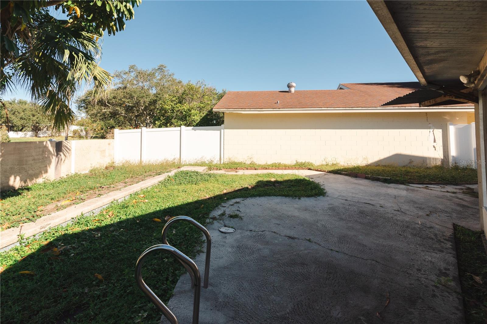 Image 31 of 39 For 10315 Delmar Circle