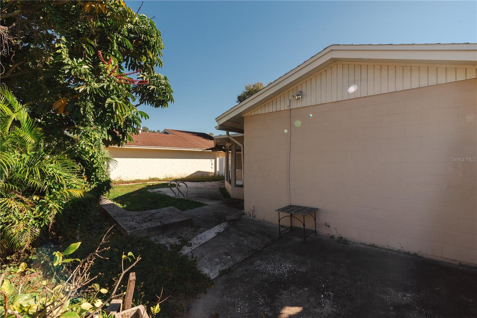 Image 33 of 39 For 10315 Delmar Circle