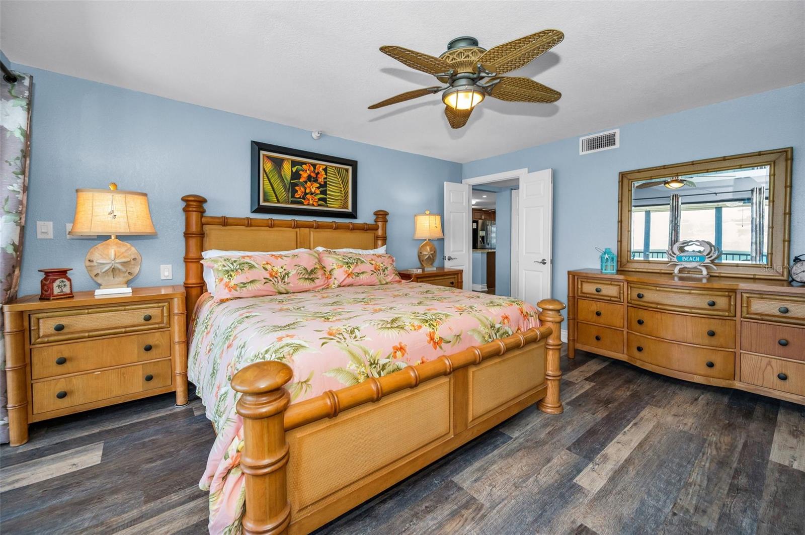Image 19 of 69 For 14950 Gulf Boulevard 1206