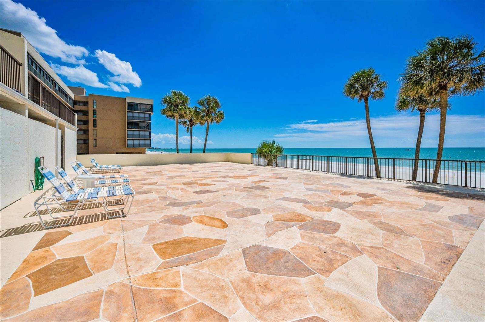Image 36 of 69 For 14950 Gulf Boulevard 1206