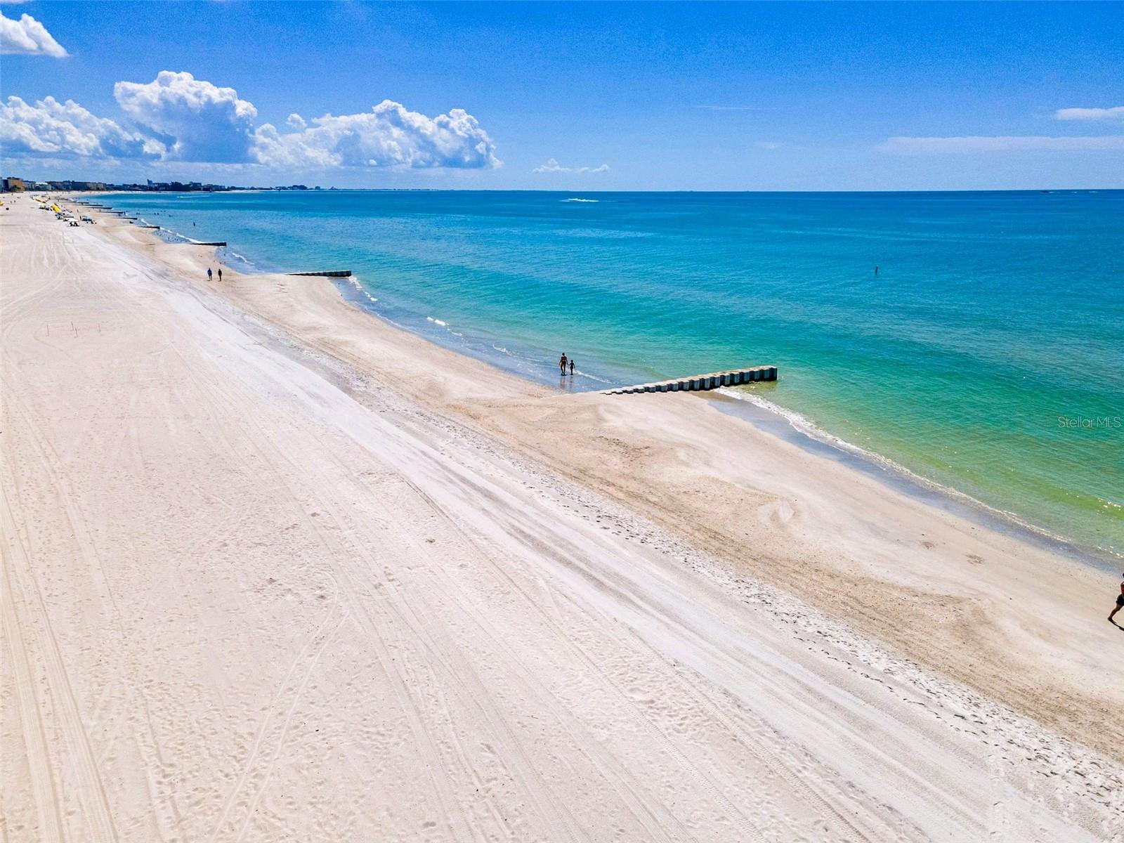 Image 66 of 69 For 14950 Gulf Boulevard 1206