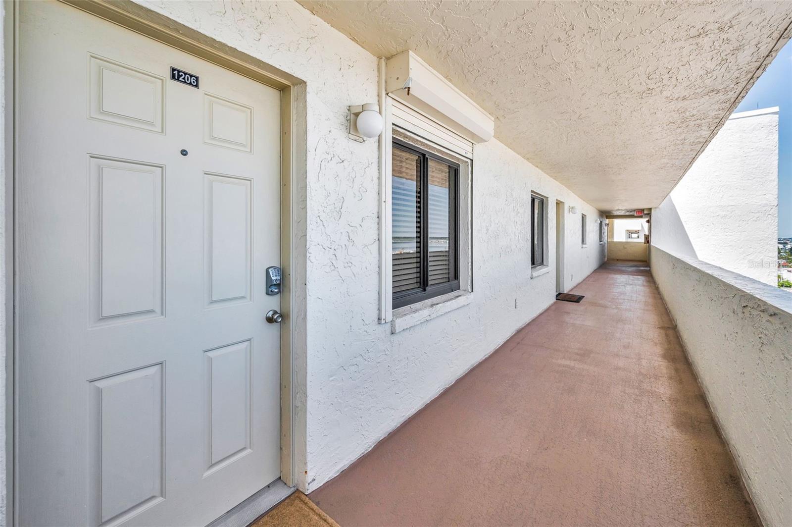 Image 8 of 69 For 14950 Gulf Boulevard 1206