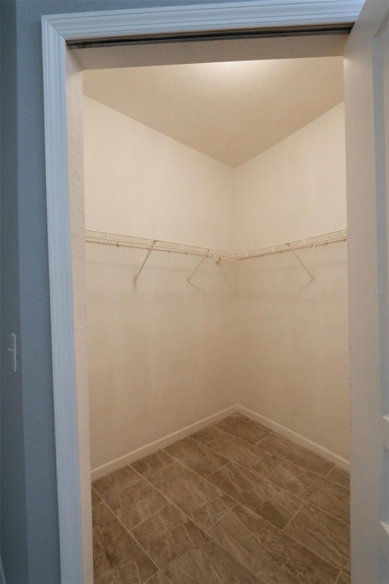 Image 13 of 35 For 17101 Carrington Park Drive 405