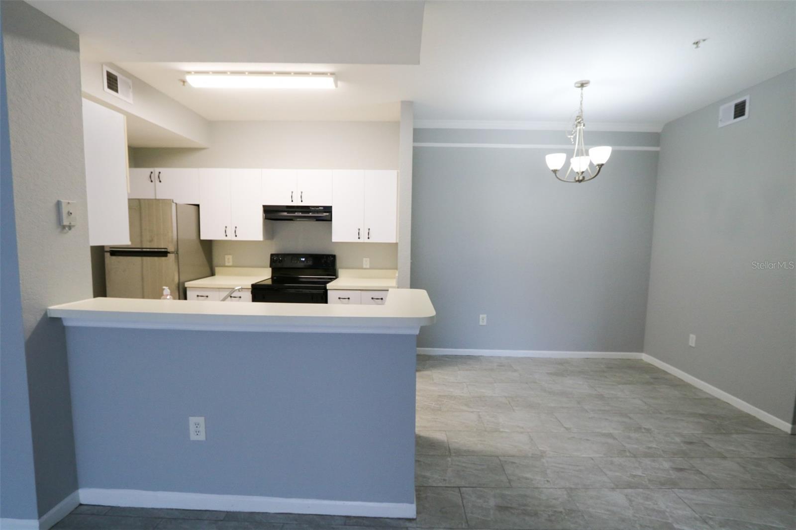 Image 6 of 35 For 17101 Carrington Park Drive 405