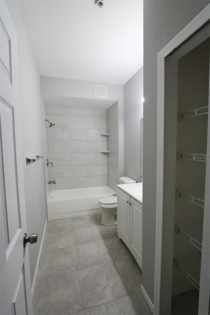 Image 8 of 35 For 17101 Carrington Park Drive 405