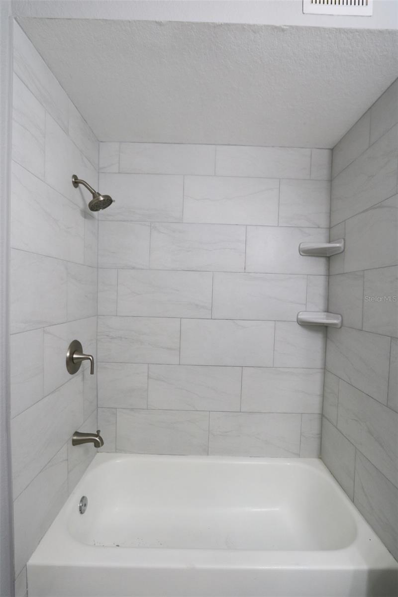 Image 9 of 35 For 17101 Carrington Park Drive 405