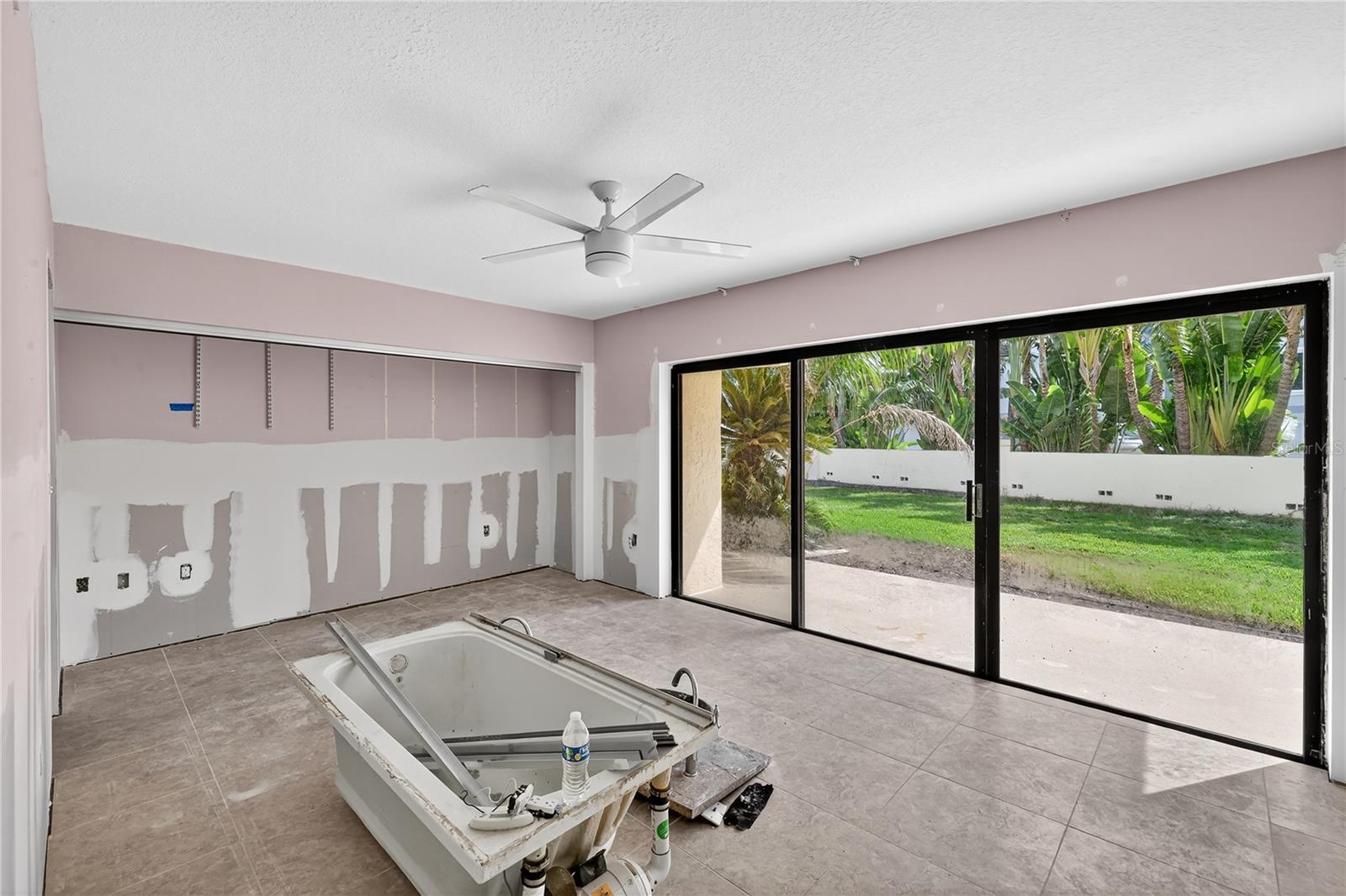 Image 17 of 51 For 7550 Sunshine Skyway Lane S P12