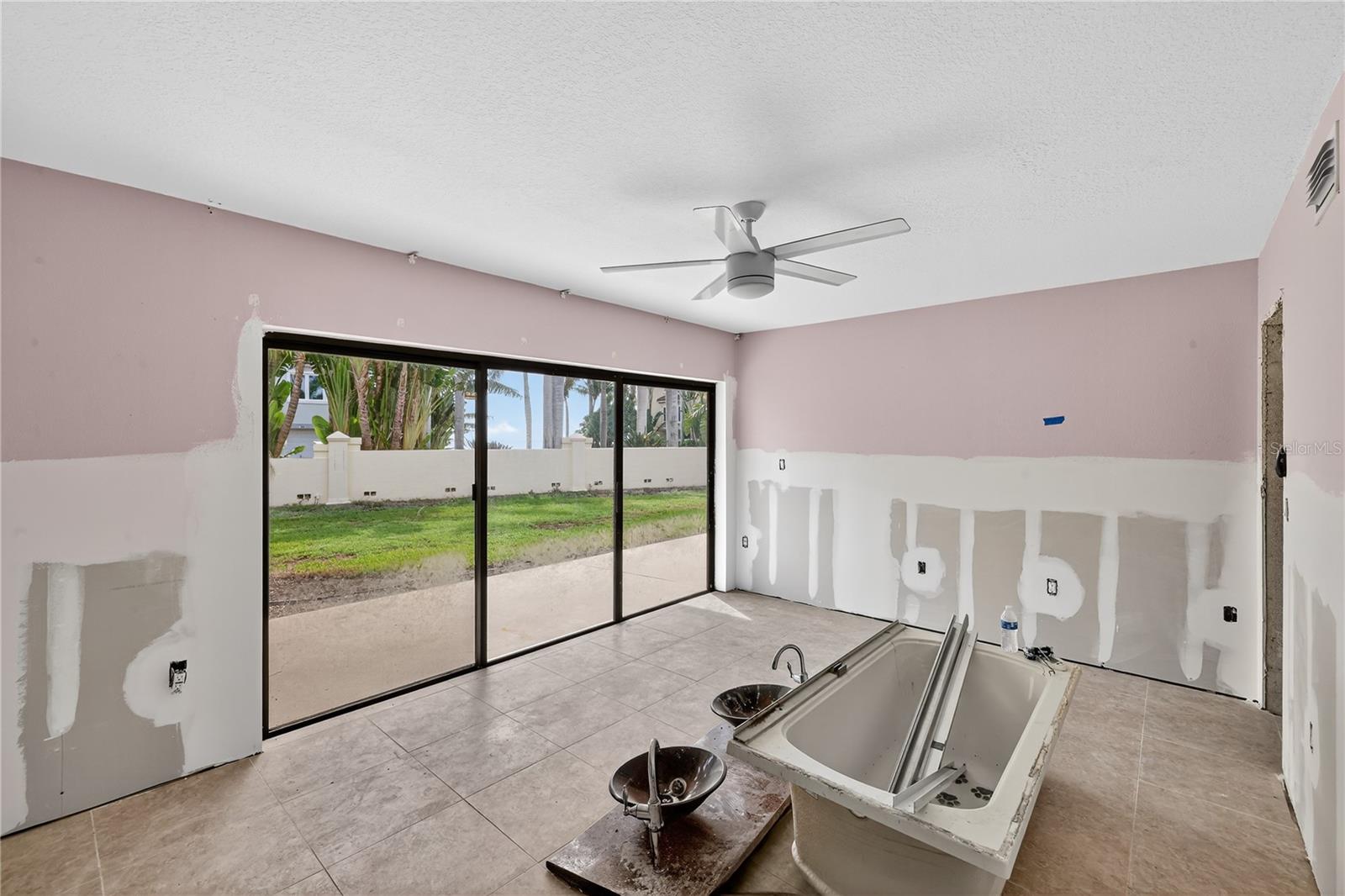 Image 19 of 51 For 7550 Sunshine Skyway Lane S P12
