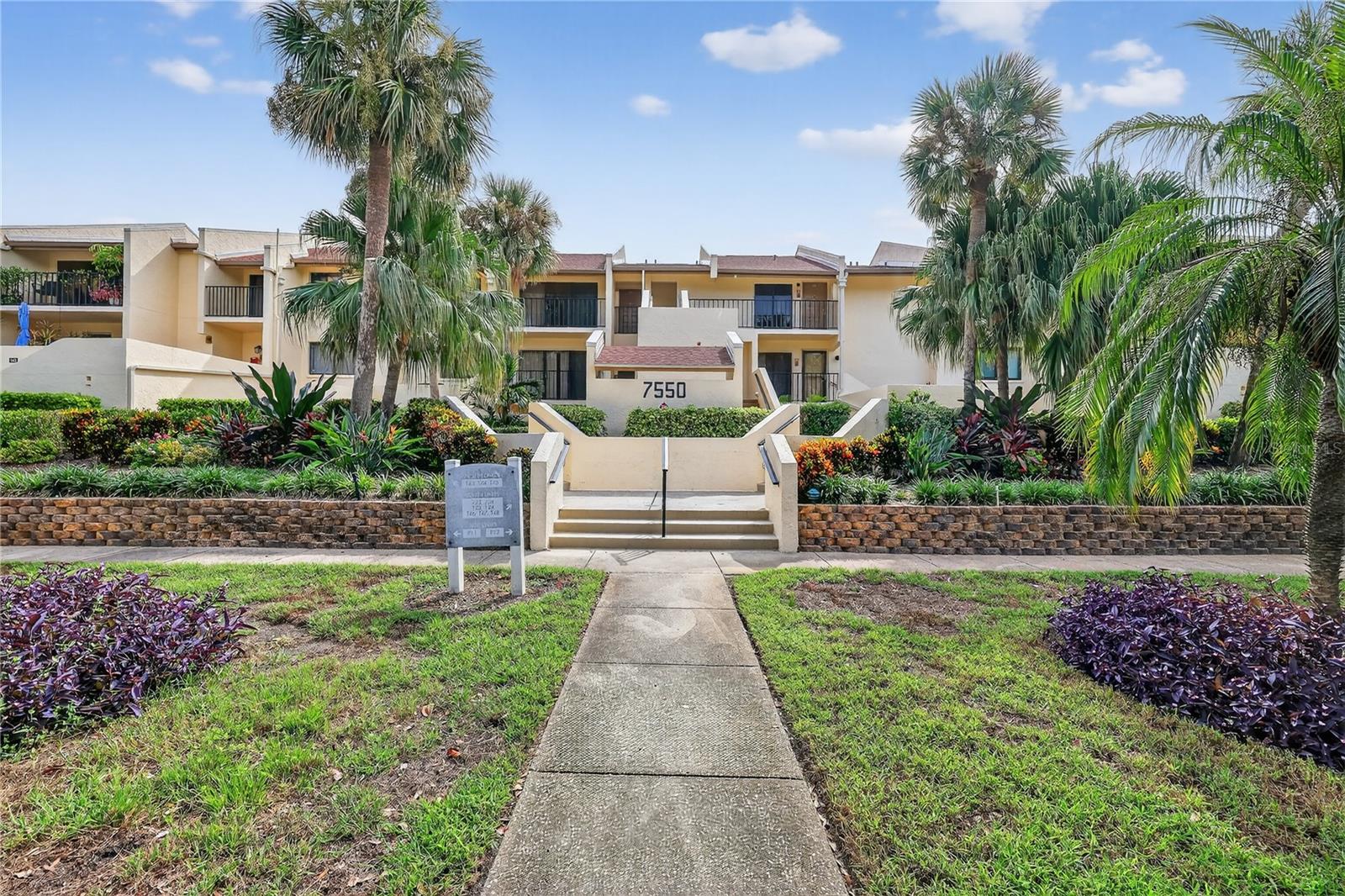 Image 2 of 51 For 7550 Sunshine Skyway Lane S P12