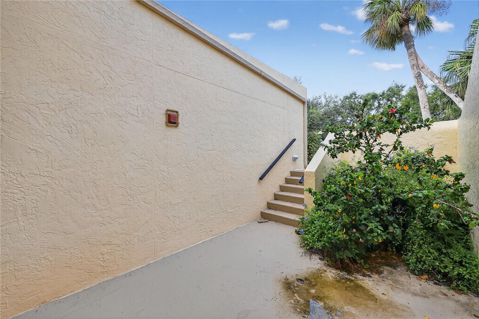 Image 32 of 51 For 7550 Sunshine Skyway Lane S P12