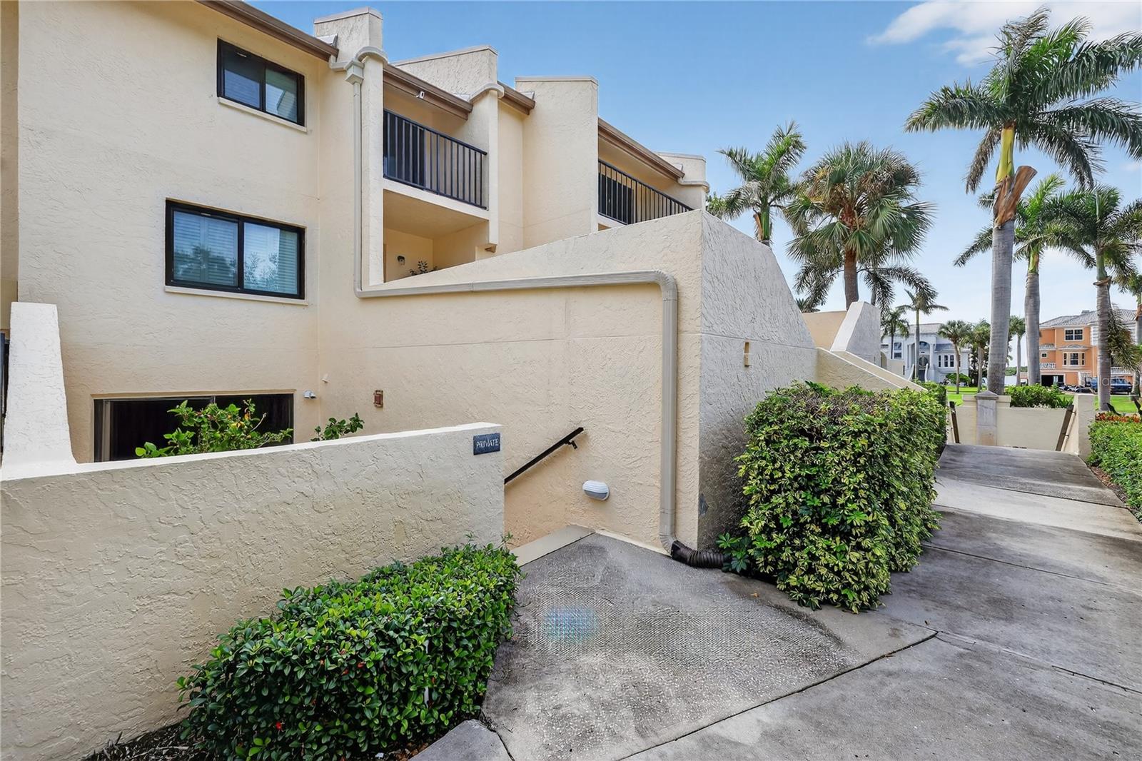 Image 34 of 51 For 7550 Sunshine Skyway Lane S P12