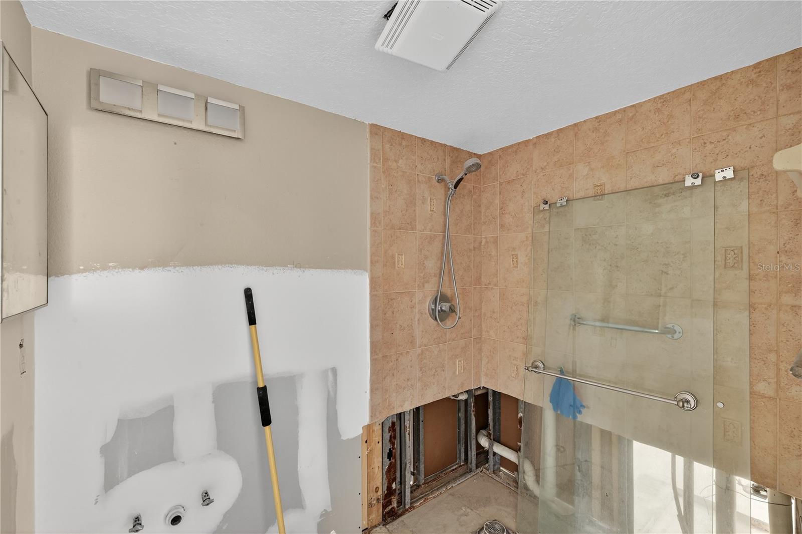 Image 36 of 51 For 7550 Sunshine Skyway Lane S P12