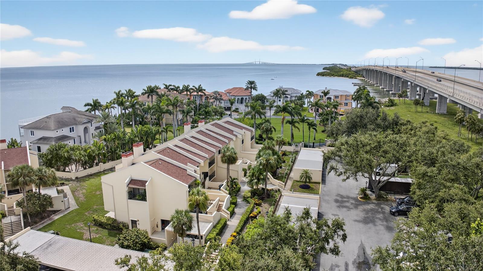 Image 41 of 51 For 7550 Sunshine Skyway Lane S P12