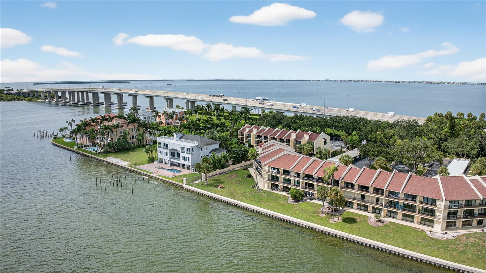 Image 43 of 51 For 7550 Sunshine Skyway Lane S P12