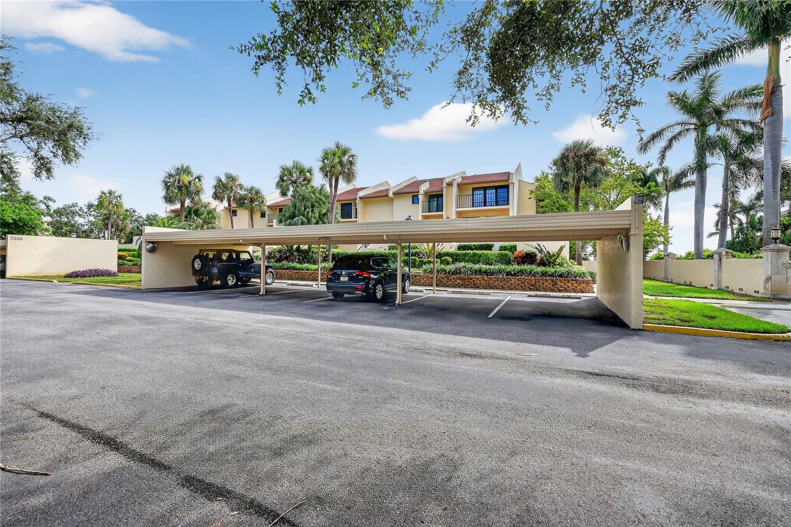 Image 44 of 51 For 7550 Sunshine Skyway Lane S P12