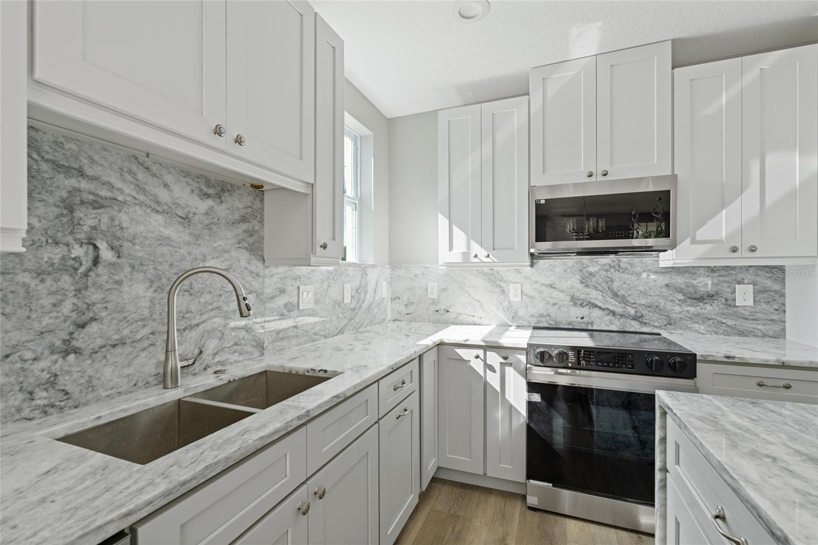 Image 3 of 12 For 3161 Emerson Avenue S