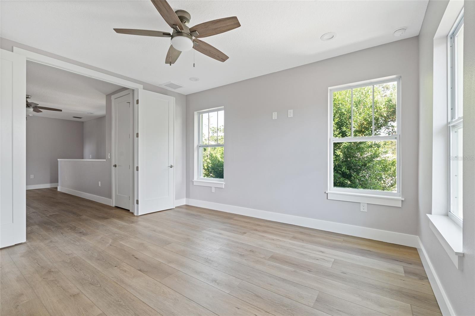 Image 7 of 12 For 3161 Emerson Avenue S