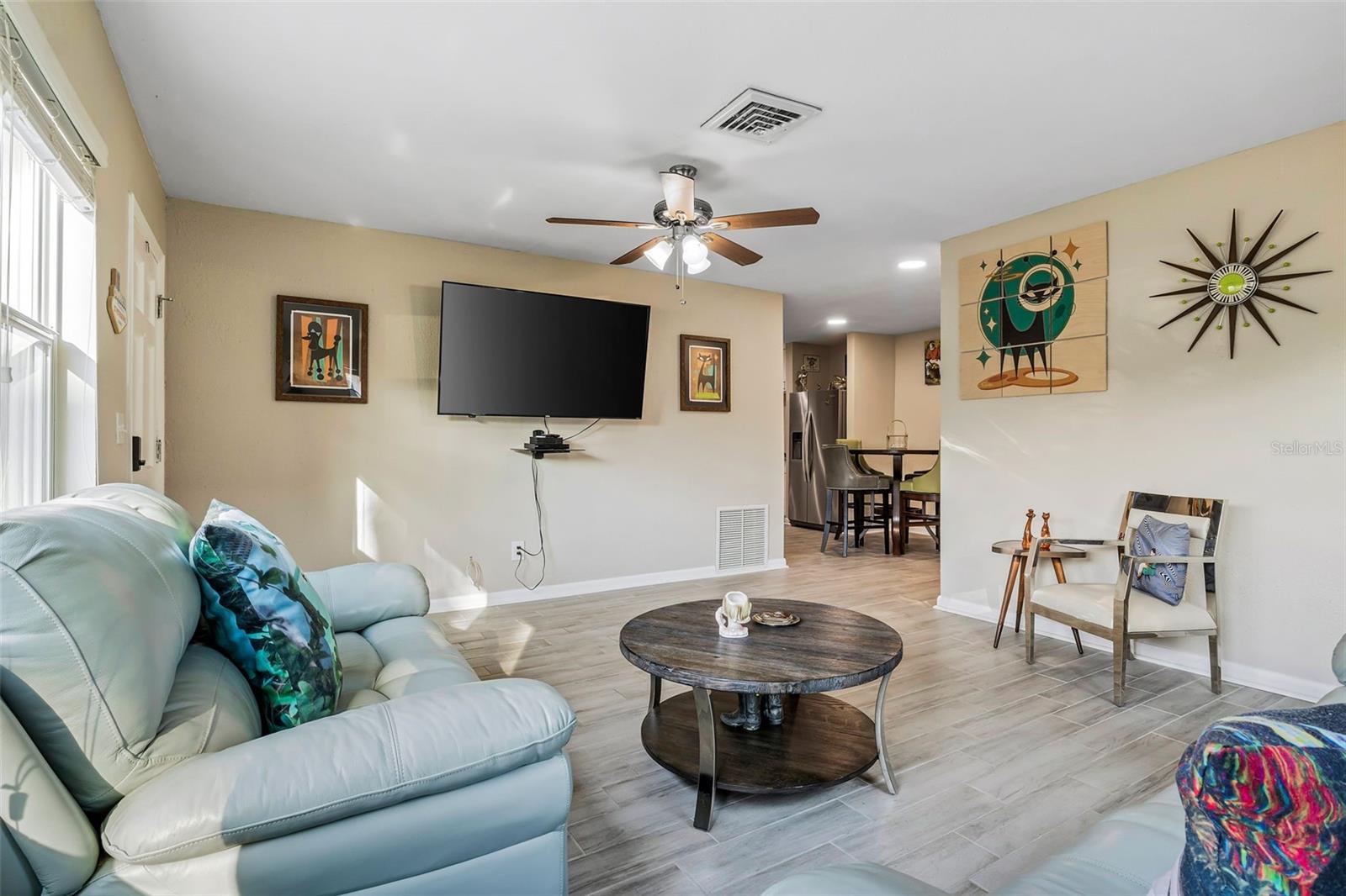 Image 3 of 8 For 1810 New Hampshire Avenue Ne