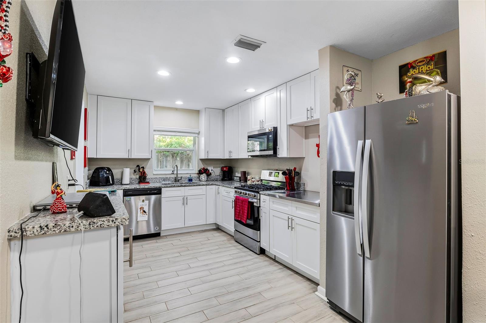 Image 5 of 8 For 1810 New Hampshire Avenue Ne