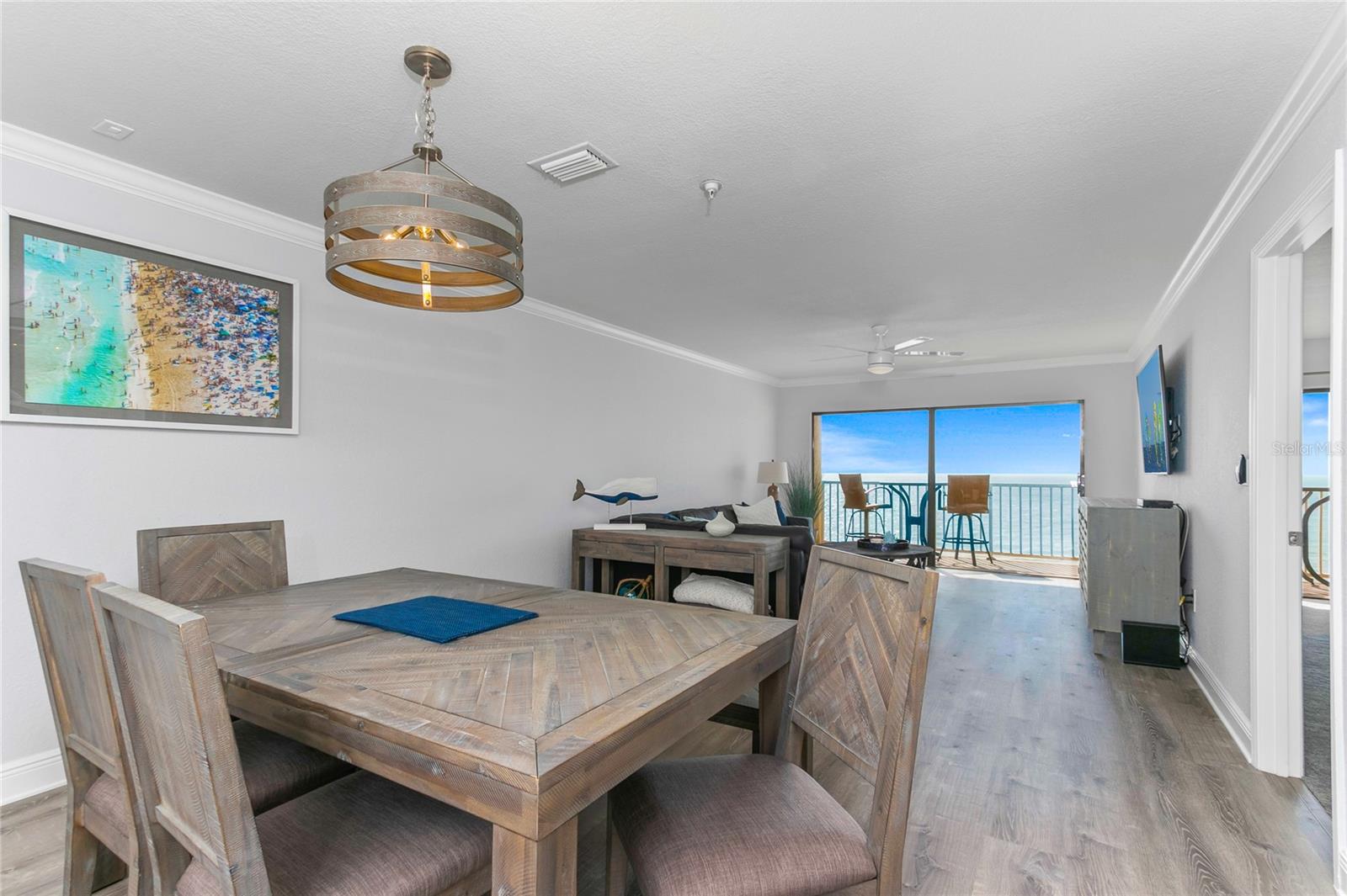 Image 3 of 43 For 19418 Gulf Boulevard 407
