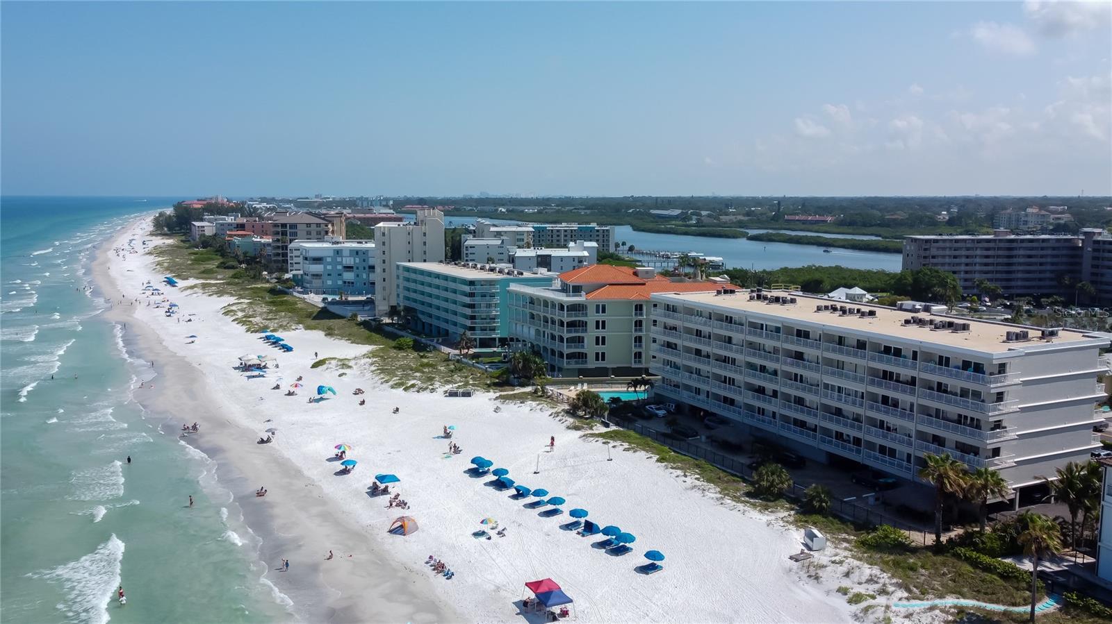 Image 34 of 43 For 19418 Gulf Boulevard 407