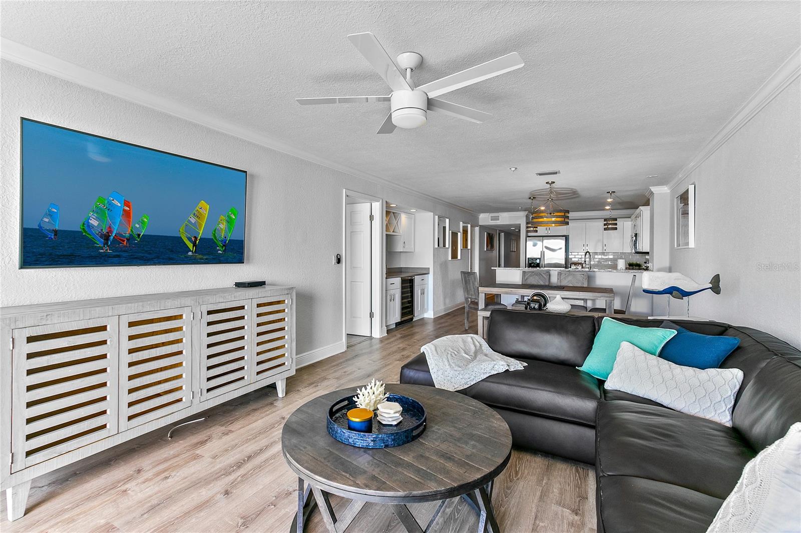 Image 4 of 43 For 19418 Gulf Boulevard 407