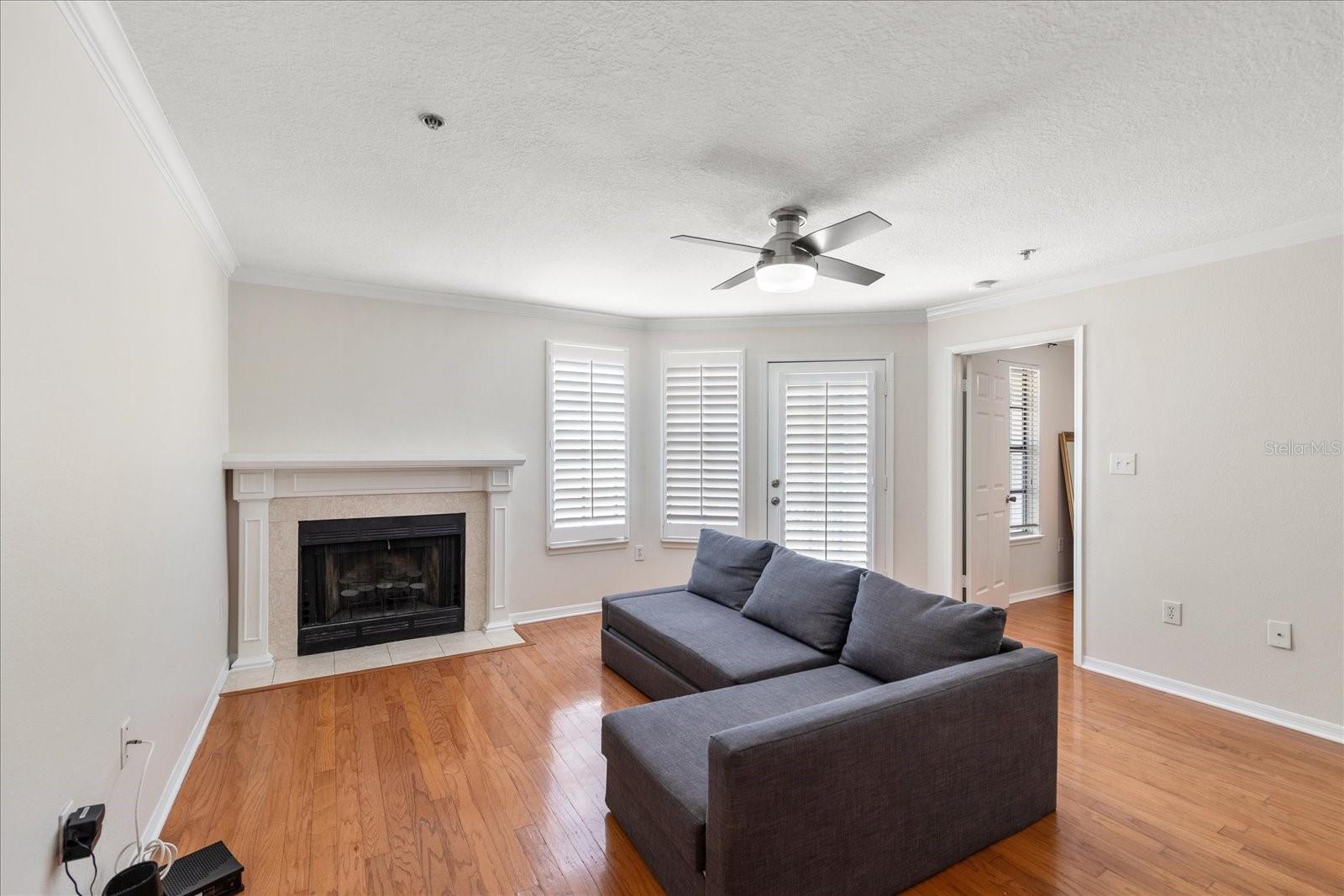 Image 13 of 26 For 1000 Horatio Street 215