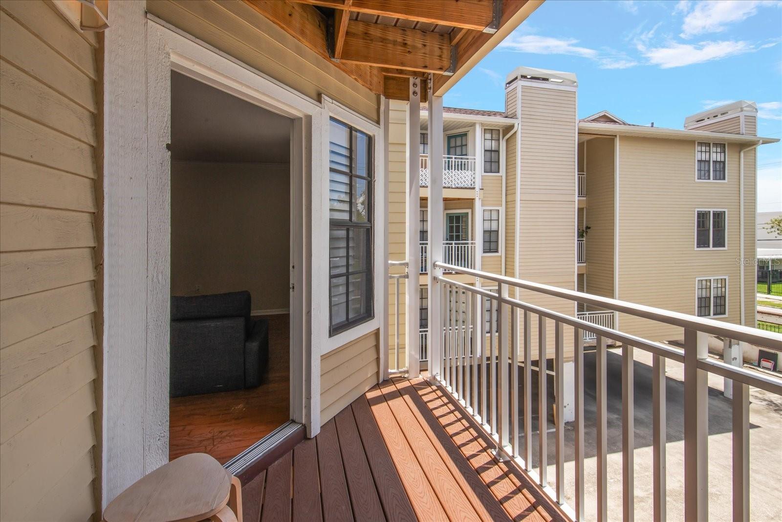 Image 15 of 26 For 1000 Horatio Street 215