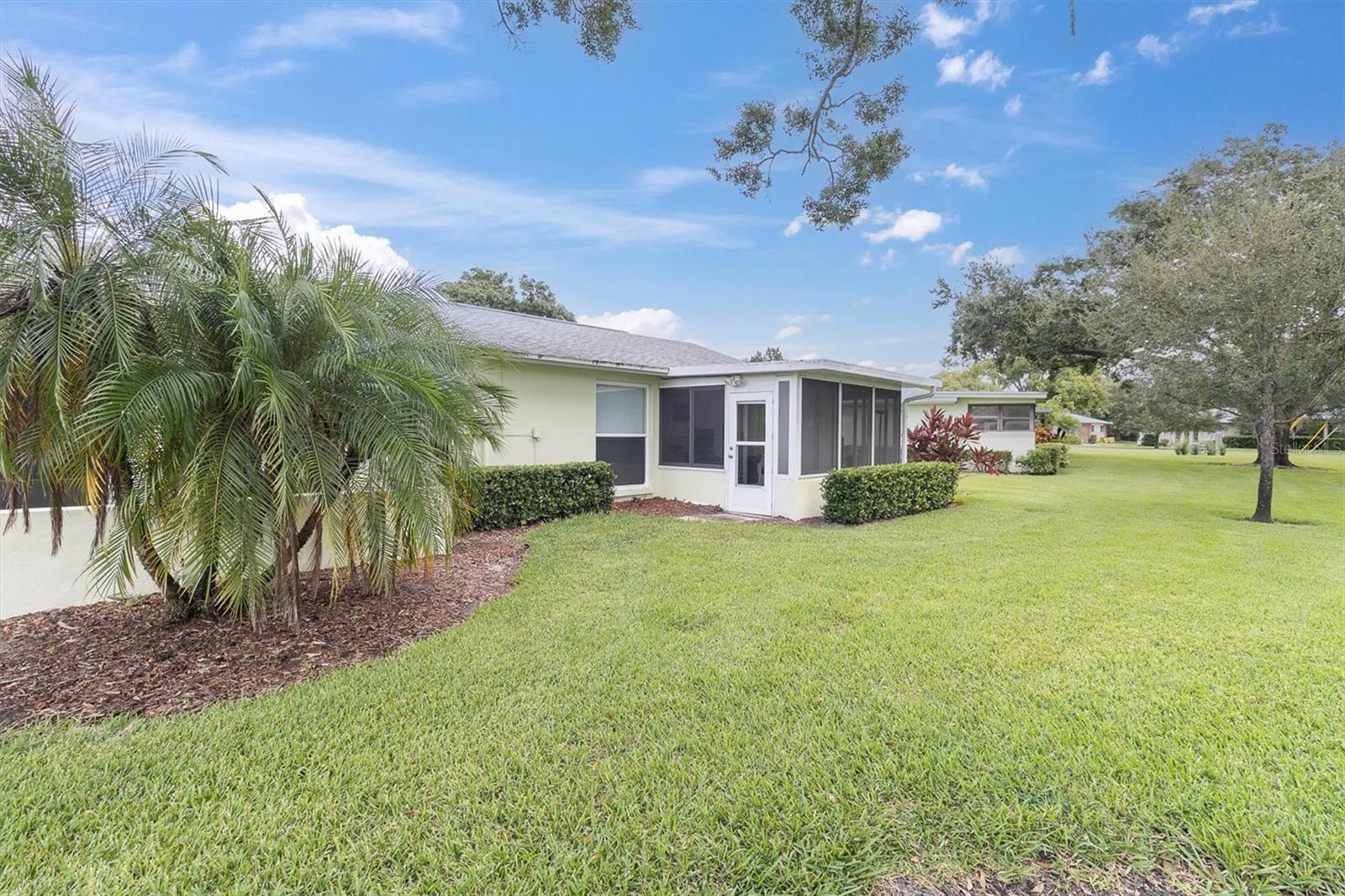 Image 22 of 40 For 2828 Sherbrooke Lane C