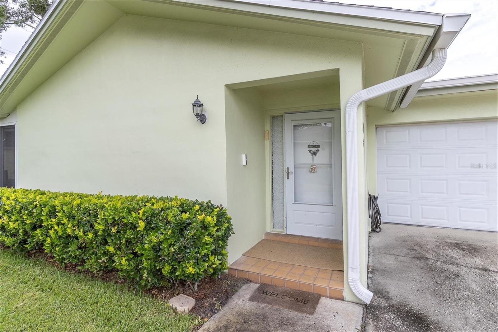 Image 4 of 40 For 2828 Sherbrooke Lane C