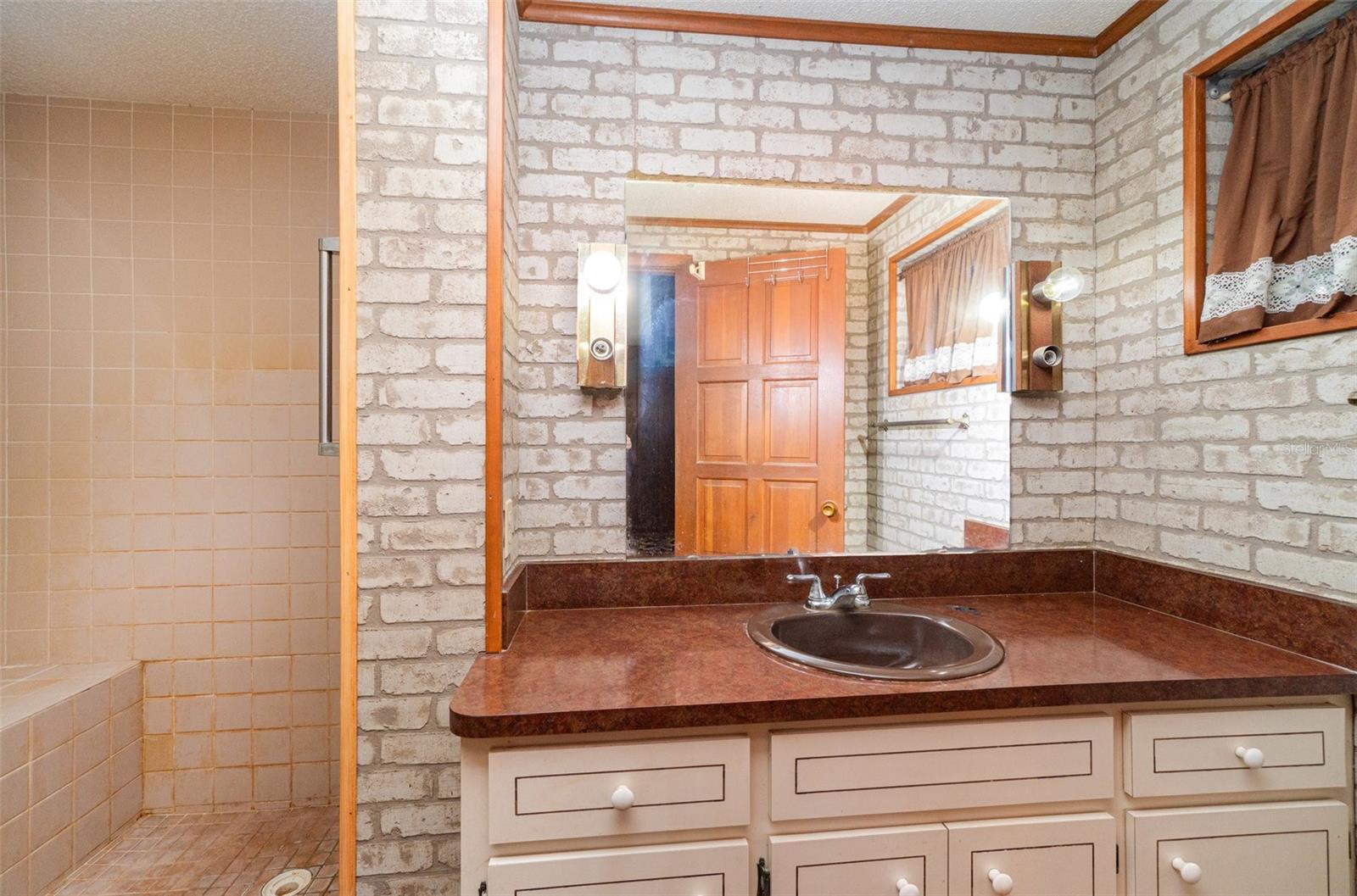 Image 16 of 29 For 6836 Pinetree Lane E