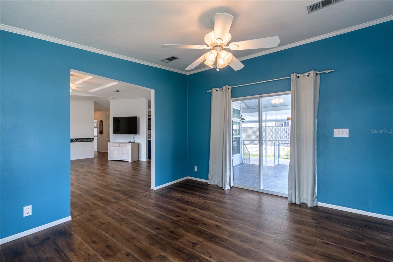 Image 10 of 52 For 5823 Navaho Court