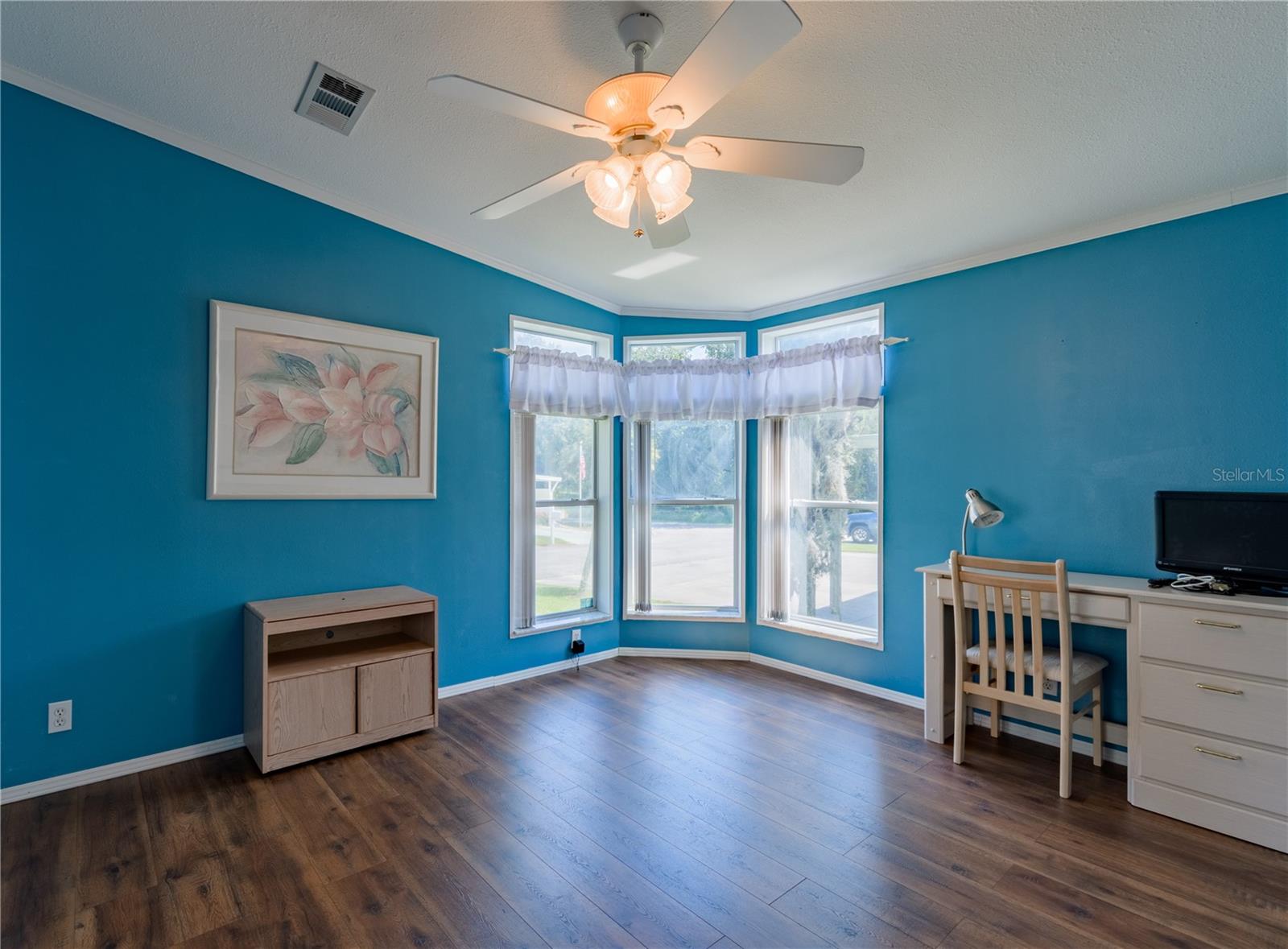 Image 12 of 52 For 5823 Navaho Court