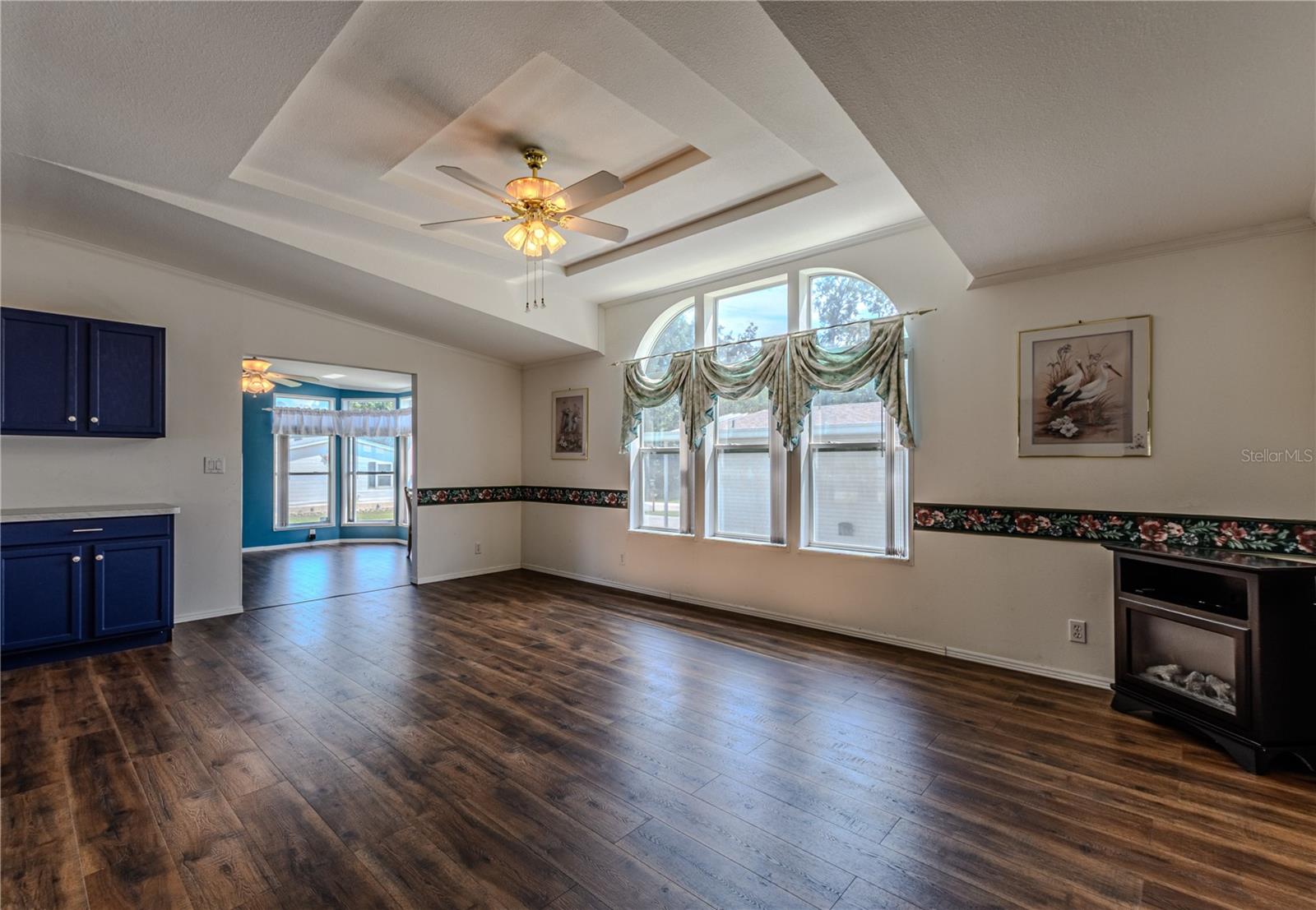 Image 14 of 52 For 5823 Navaho Court