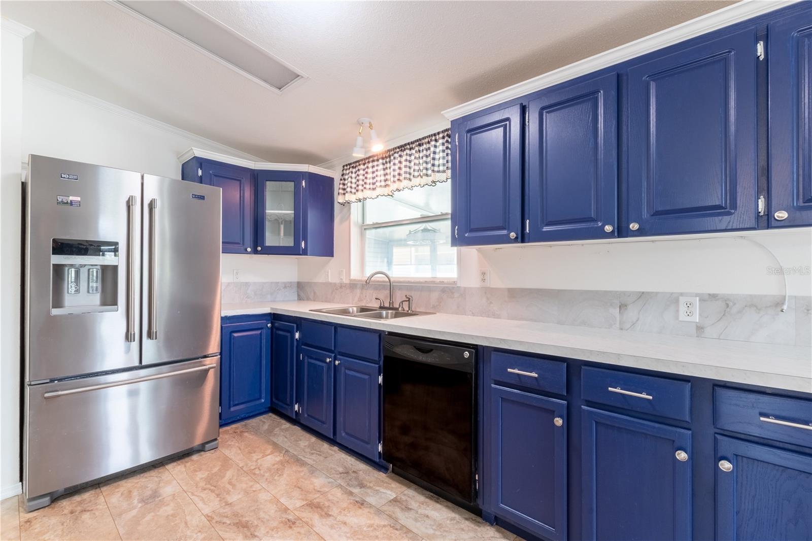 Image 17 of 52 For 5823 Navaho Court